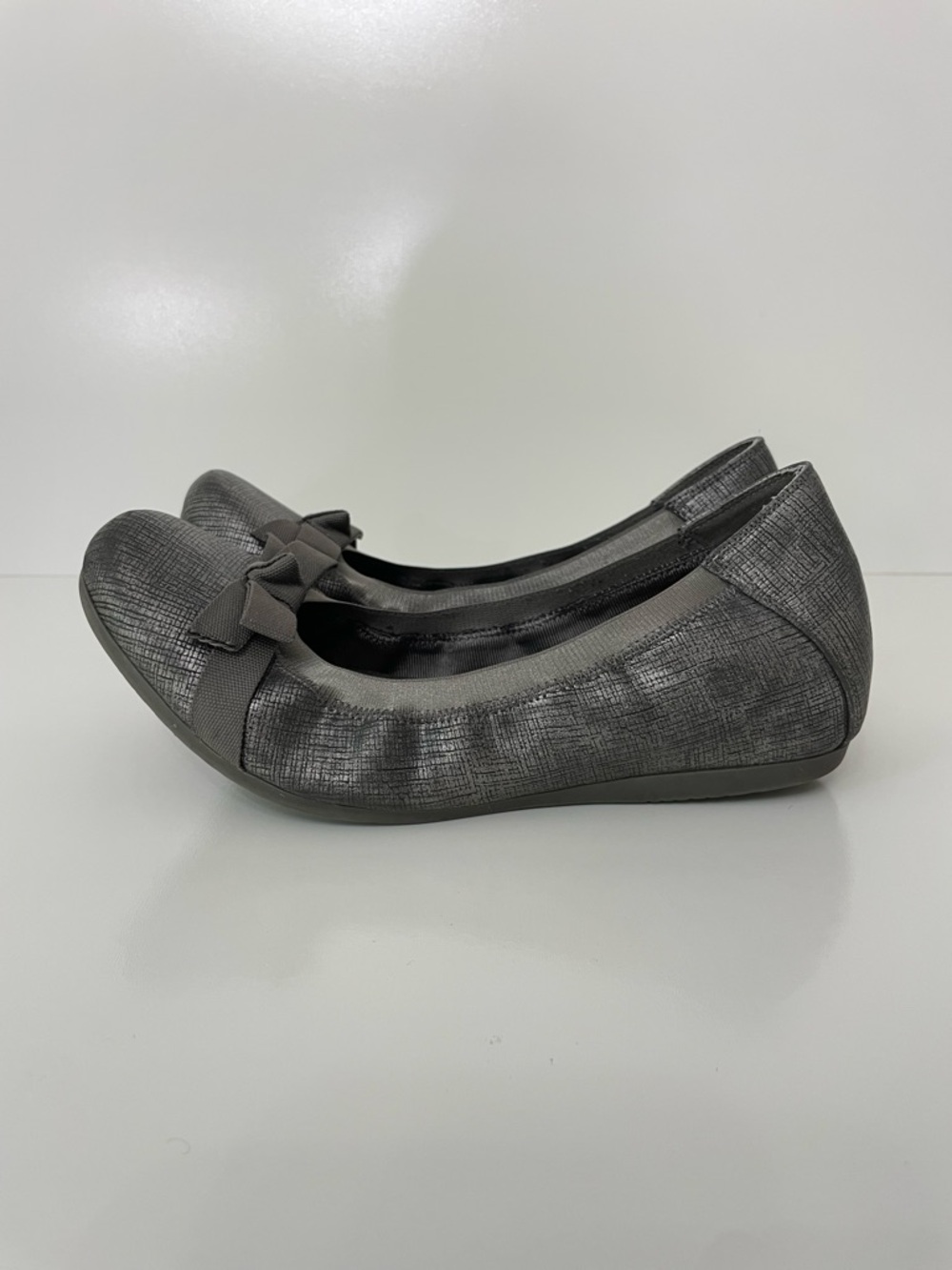 BareTraps “Maiya” Pewter Gray Flexible Ballet Flats, size 9.5